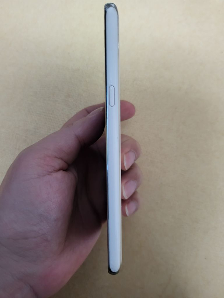 엘지U폰 화이트--2