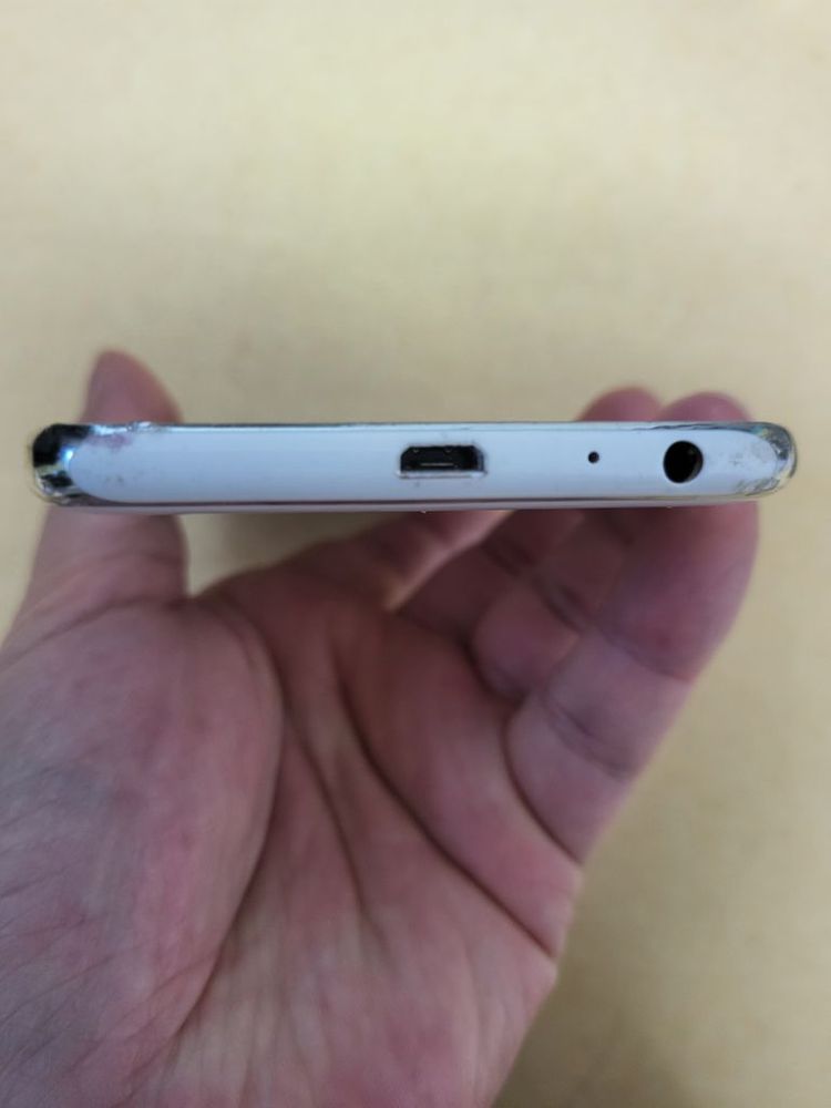 엘지U폰 화이트--4