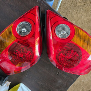 현대 투스카니 후미등 한 쌍 판매