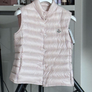 몽클레어 패딩조끼