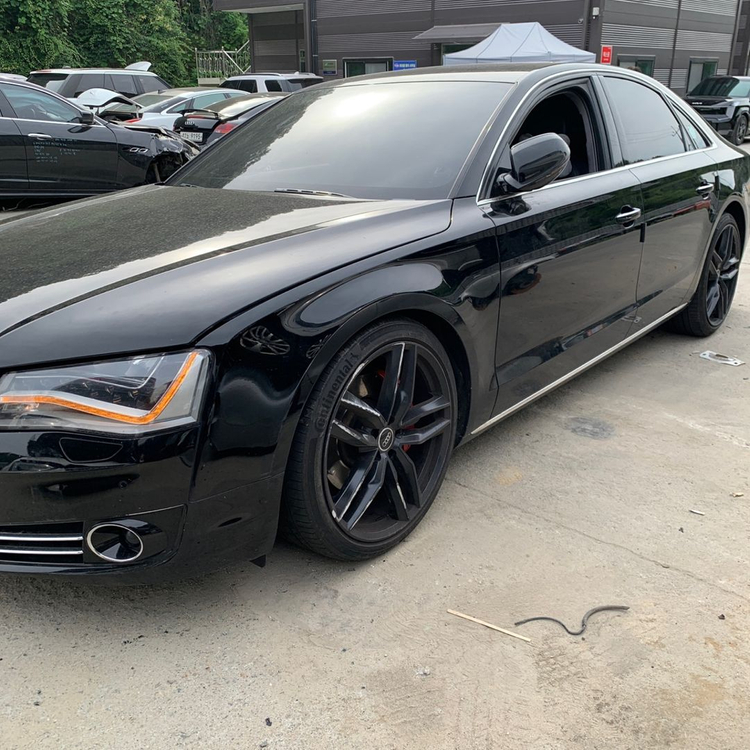 [ 아우디 A8 (D4) ] 실내 or 전장 및 외장 부품 판매 합니다 이미지