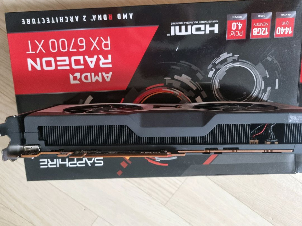 SAPPHIRE 라데온 RX 6700 XT D6 12GB 레퍼런스--2