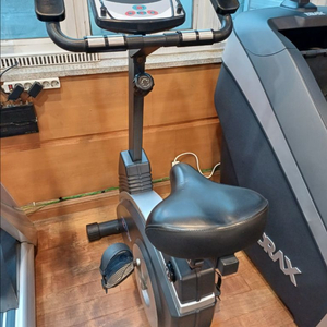 헬스클럽 실내자전거 입식싸이클 GT880