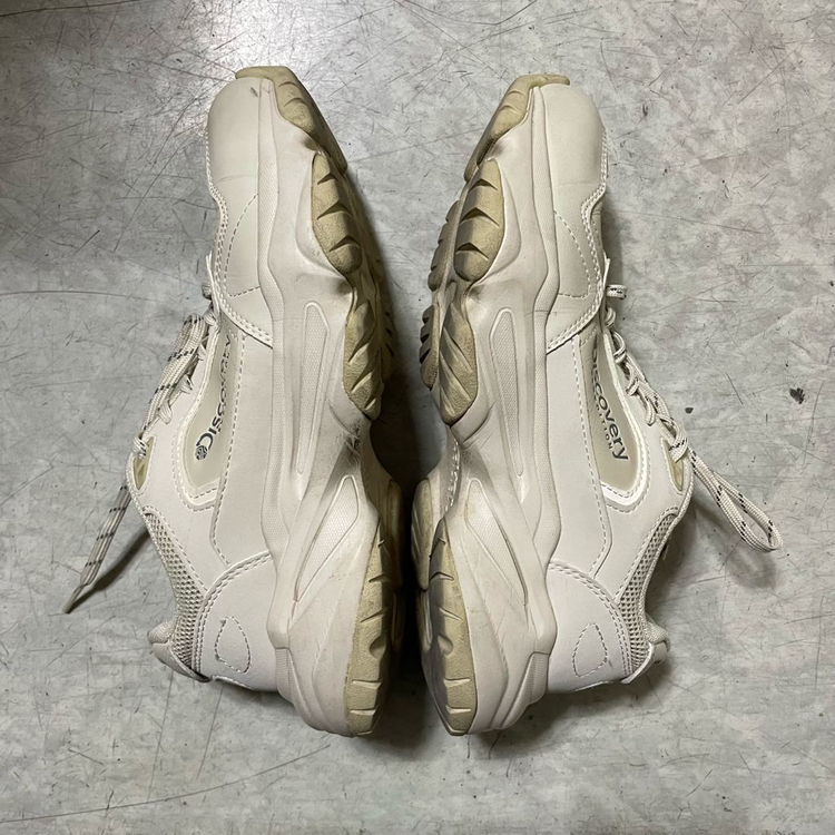 디스커버리 아이보리 여성 운동화 신발 240 이미지