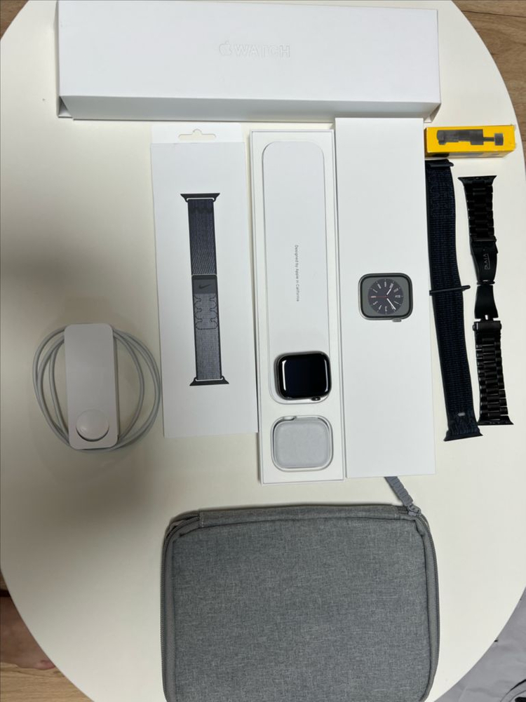 애플워치8 45mm, 스테인리스 그래파이트 셀룰러--1