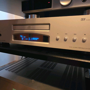 cec cd 플레이어 팝니다.