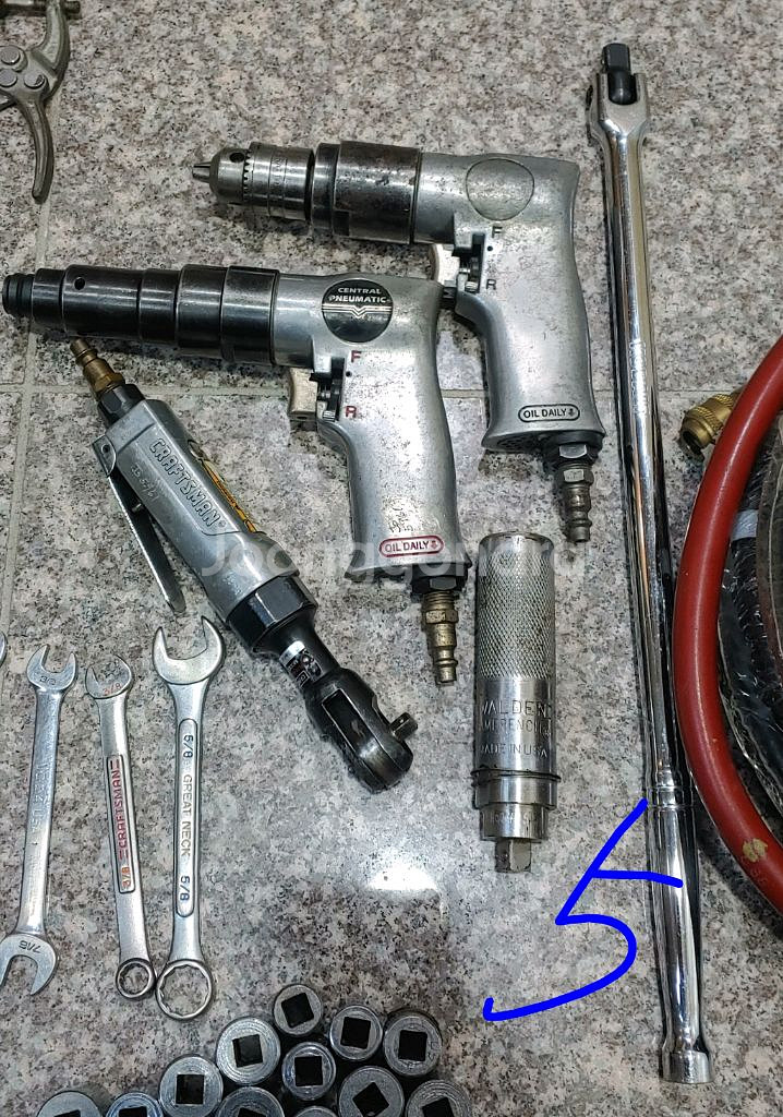 에어드릴 공구 + 연장세트 판매합니다--4