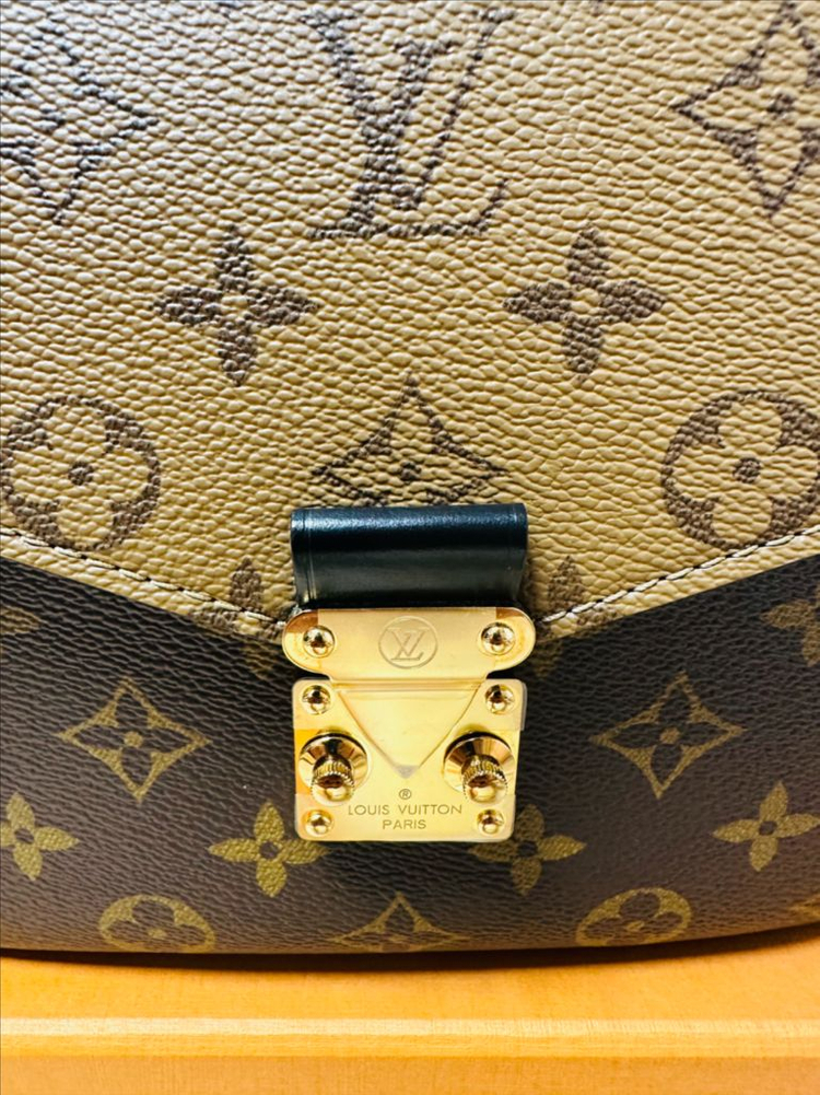 루이비통 포쉐트 메티스 모노그램 리버스 팝니다. 이미지