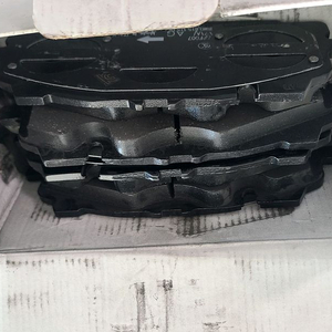 아우디 A7순정 전륜브레이크패드+센서