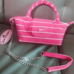 새상품/켈리즈(KELLYZ) 나이키 업사이클링 핑크 스트라이프 가방