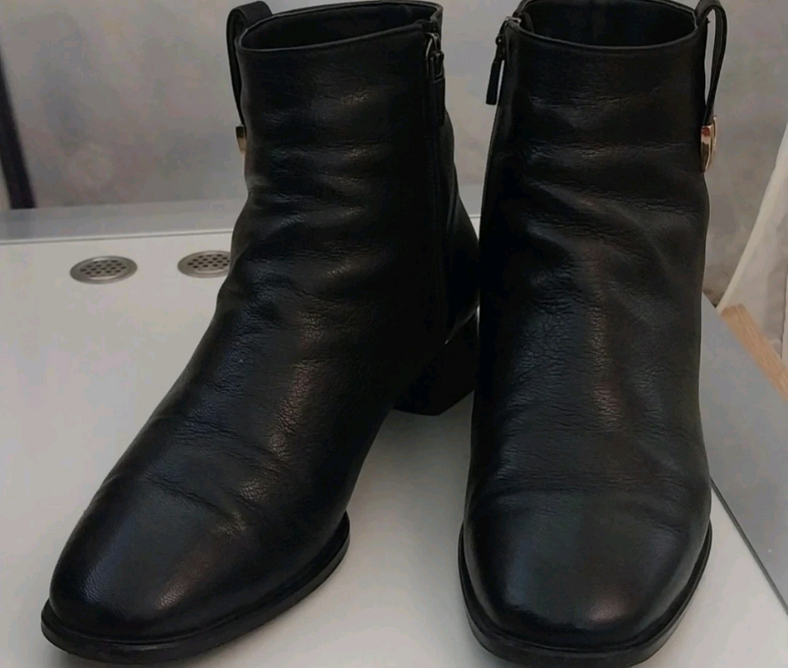 <가격내림>엘칸토 천연가죽쿠션업 앵클부츠240 이미지