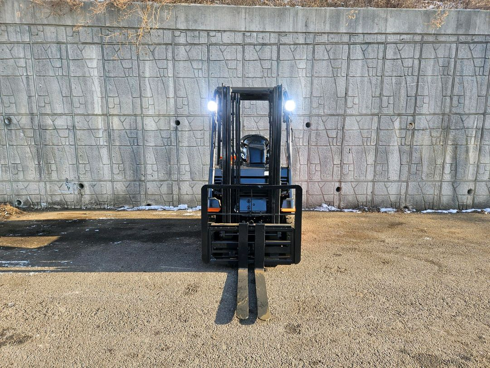 (중고지게차) 도요타 7FB15 전동 1.5톤 좌식형 지게차 ( 양개식자동발)--4