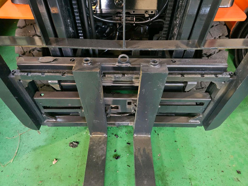 (중고지게차) 도요타 7FB15 전동 1.5톤 좌식형 지게차 ( 양개식자동발)--7