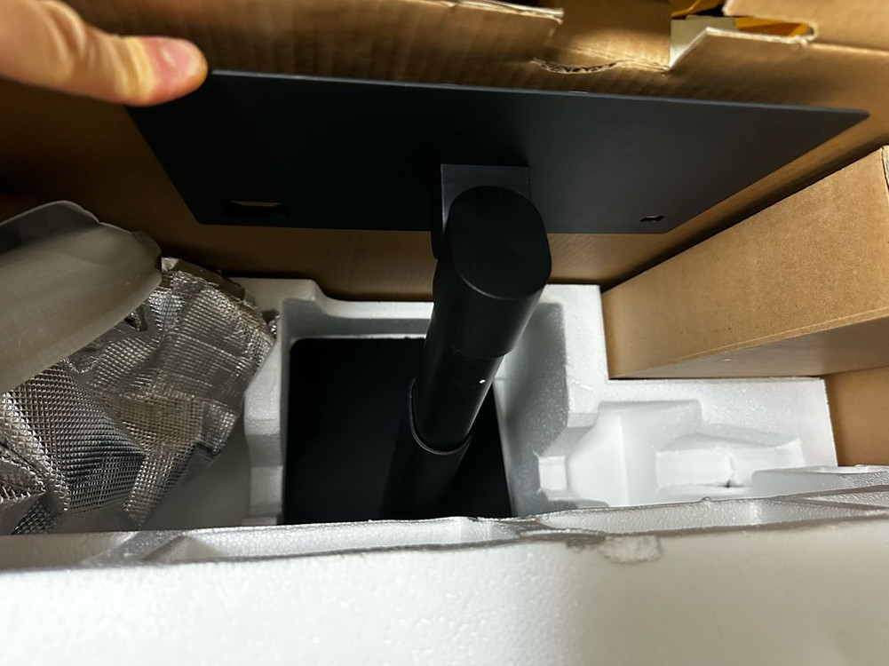 LG 울트라파인 5k 고장난 모니터 이미지