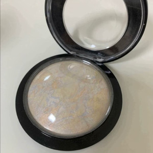 맥 오로라 하이라이터 라이츠카페이드 구형