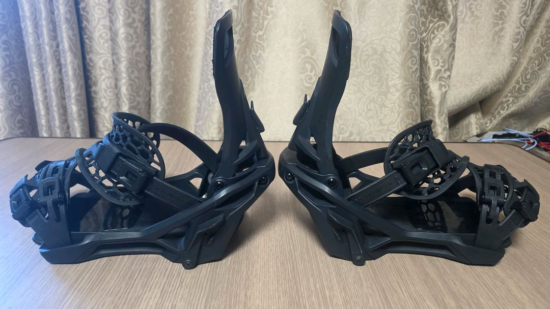 니데커 슈퍼메틱 M사이즈 팝니다.--2