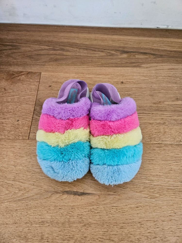 아동 신발 베네통 장화 200 / 스케쳐스 털슬리퍼 200 / 반스루이비통 운동화 185 이미지