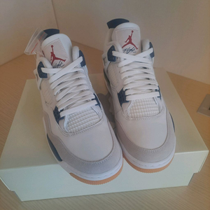 나이키 sb 조던4 레트로 275사이즈 이미지