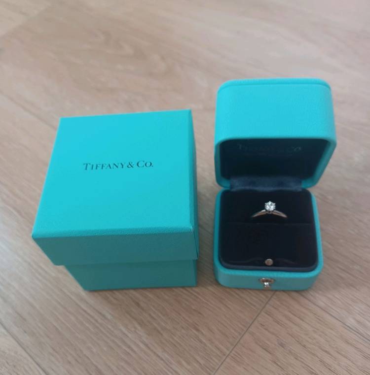 E.VS1)티파니 3.1부 솔리테어 플래티늄 다이아 반지--3