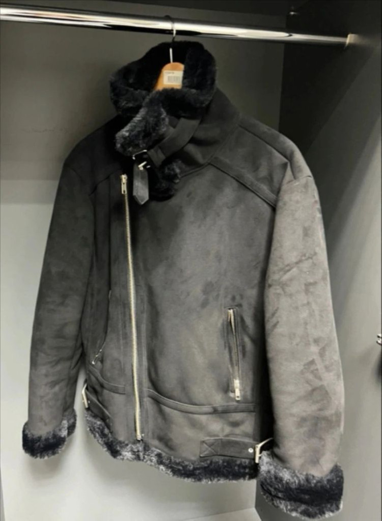 이지오 세미오버 블랙무스탕 100--5