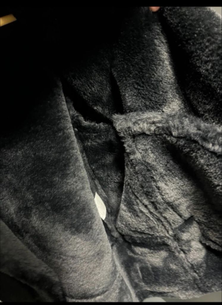 이지오 세미오버 블랙무스탕 100--7