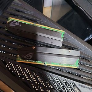 램16 ddr4 asus rog 이미지