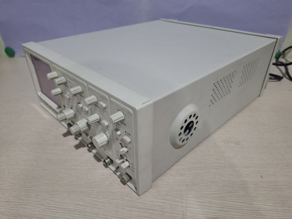 C&C OSC-1030 Oscilloscope 30HMz 오실로스코프--1