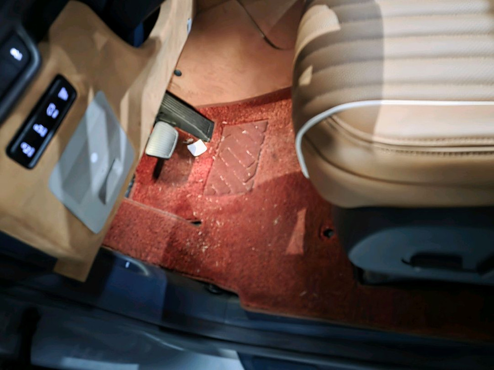 더뉴카니발 하이브리드 KA4 그래비타 특장차량 이미지