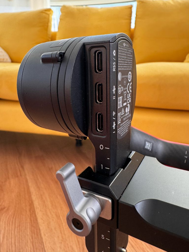 DJI RS 2 Pro Combo 짐벌 +스몰리그 슬링핸들 이미지