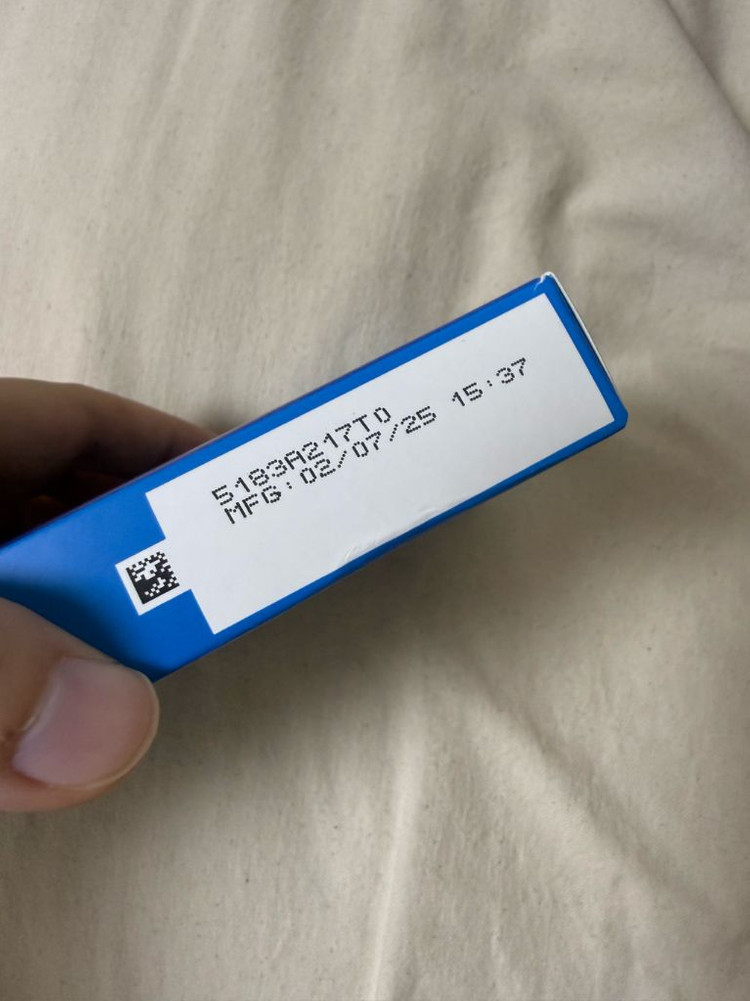 질레트 프로쉴드 옐로우 파워 면도기 핸들 + 면도날 4p (정가 38,410원) 이미지