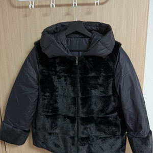 밍크 구스다운 블랙 리버시블 패딩 (새상품급)