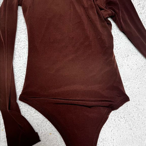 배드블러드 바디슈트 새거팔아요