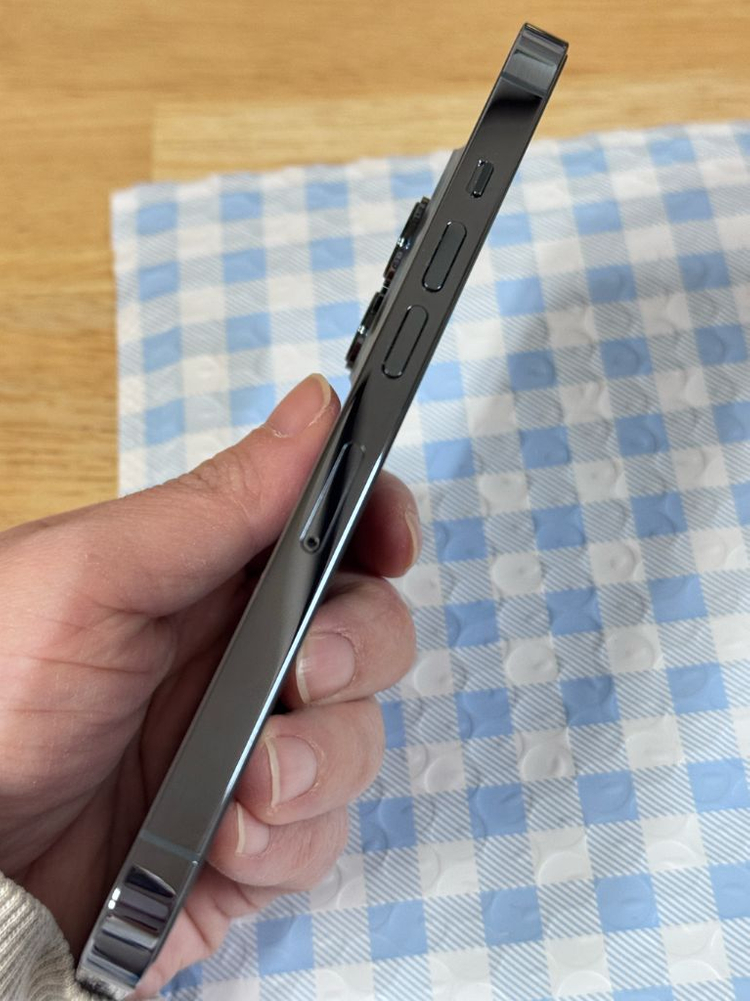 아이폰13프로 256GB 시에라 블루 팝니다.--2