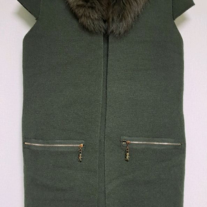 모피 목장식 니트롱조끼(55~66)