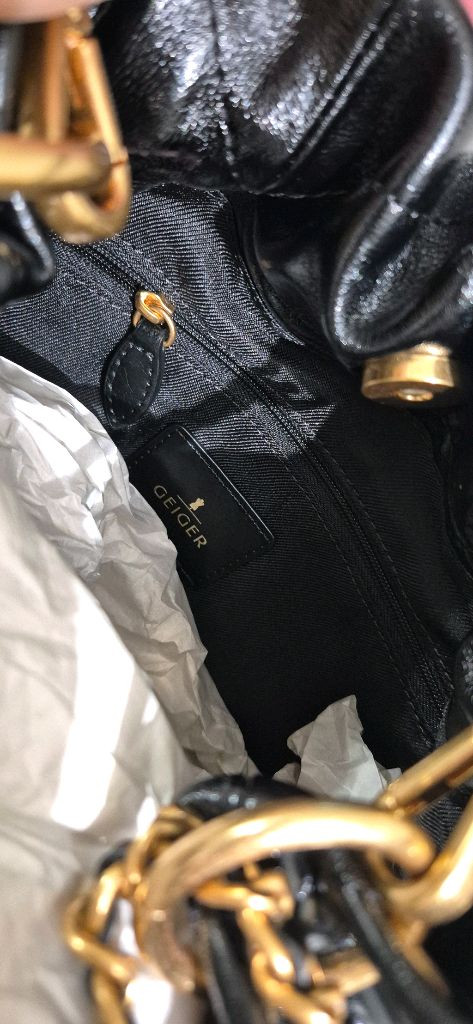 (새제품)geiger 가이거 퀼팅 레더 체인 숄더백--2