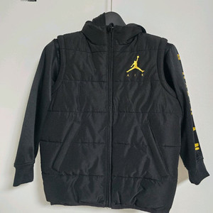 나이키조던 키즈 경량패딩점퍼 130사이즈 블랙