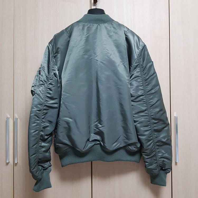 알파인더스트리 에어포스 MA-1 점퍼 항공점퍼 이미지