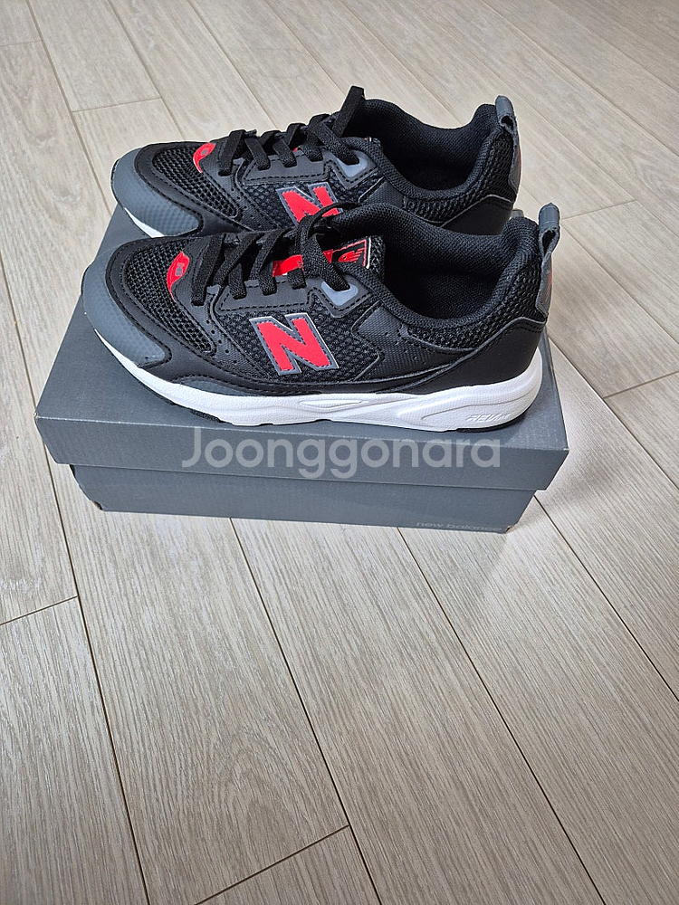 쿨거시 6만5천택포! 미착용 새제품 뉴발란스 키즈 와이드 가볍고 편한 운동화 남아여아운동화 사이즈 190--3