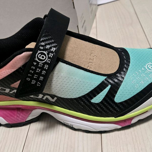 MM6 X 살로몬 XT-MARY J 스니커즈 일레트릭 그린