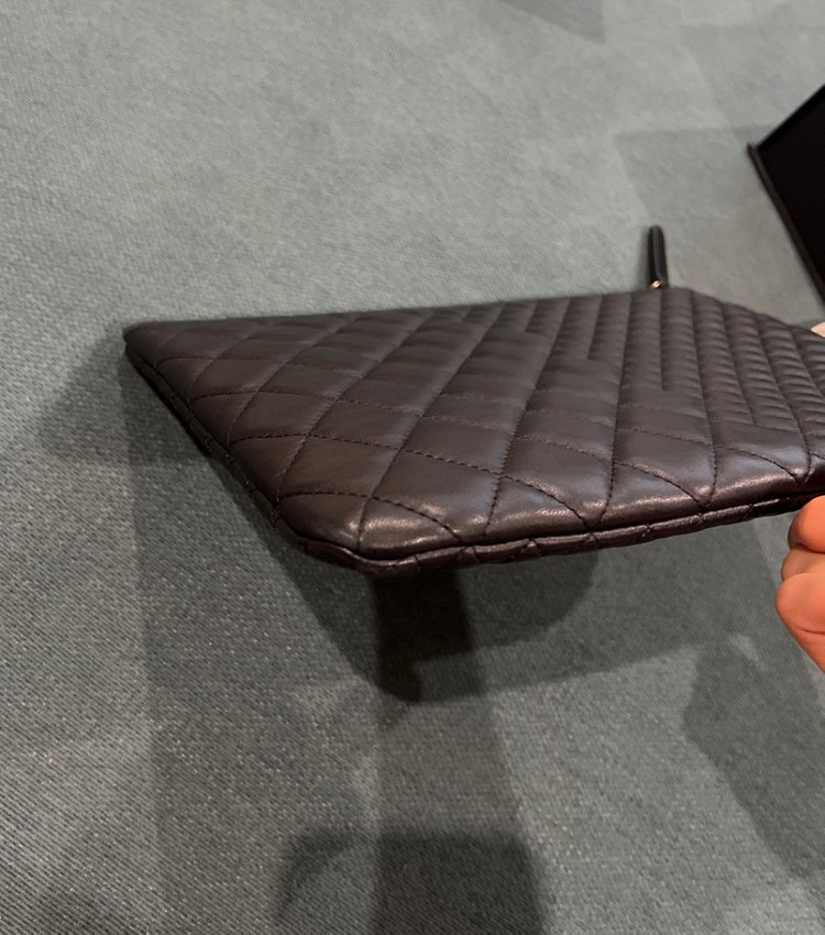 샤넬 램스킨 클러치 블랙 미디움사이즈 판매합니다.--3