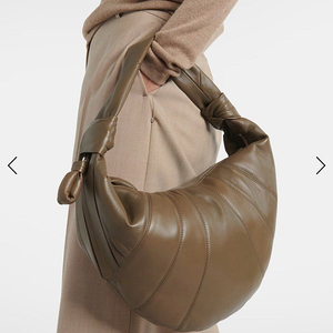 르메르 포춘 라지 다크카키- 1회 3시긴착용