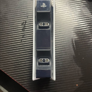 듀얼센스 충전거치대팝니다. 이미지