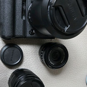디지털카메라. 후지 xt4. 렌즈포함 200만원