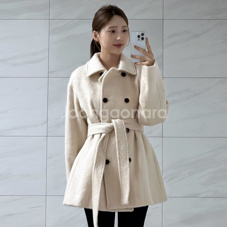 베뉴엣(BENUET) 피치크림 밀란 코트 프리사이즈 새상품--3