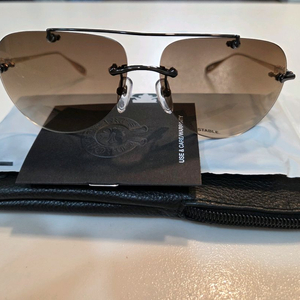 크롬하츠 스테인즈V 선글라스