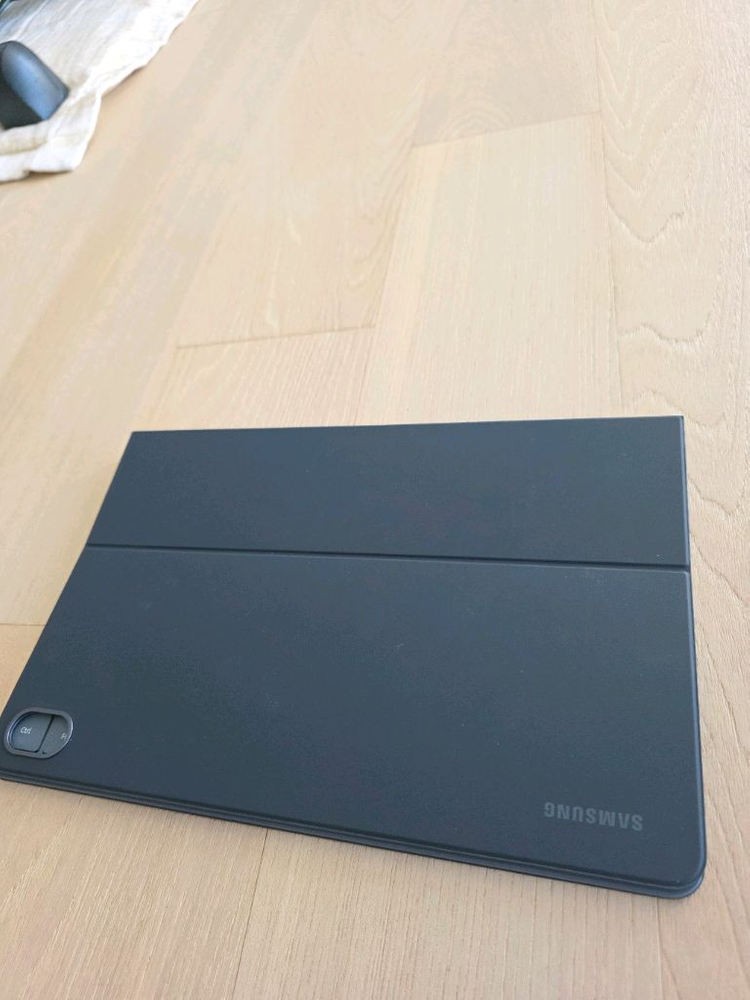 삼성 갤럭시탭 S11 11인치 전용 북커버 신품급--1