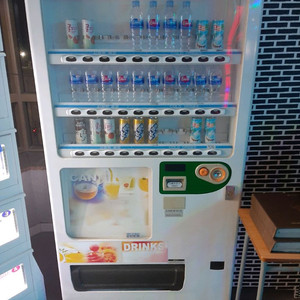 음료자판기 생수자판기 캔음료자판기 팝니다