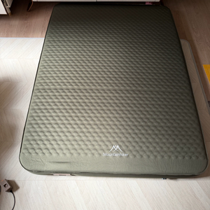 마운틴하이커 자충매트 팝니다.자동펌푸