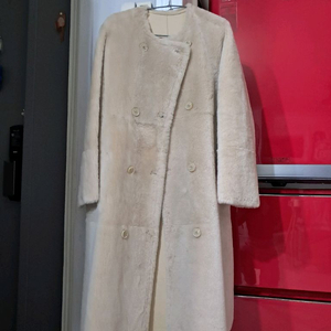 ROBO 로보 리버시블 무스탕 코트 55사이즈 스페인