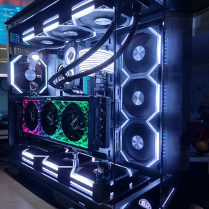 초고사양 컴퓨터 i7 14700k rtx 4080 판매합니다.